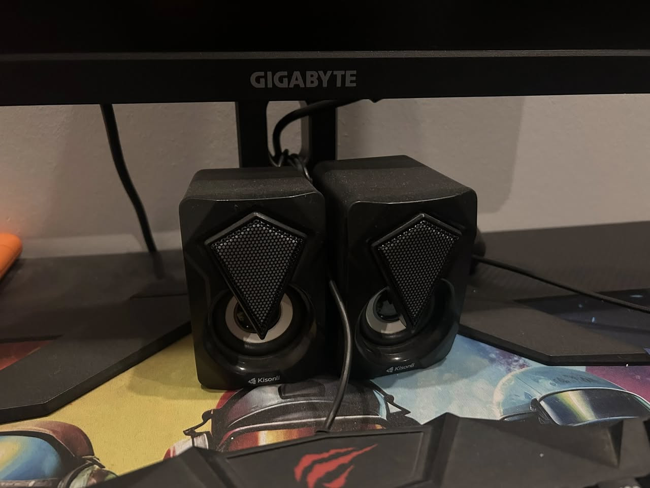 حاسبة pc كاملة للبيع 🔥🔥🔥
شاشة 
كيس تجميع مواصفاتة مذكورة بالصور 
شاشة gigabyte
كيبورد احترافي 
ماوس احترافي 
ماوس باد 
ميز گيمنگ خاص 
كرسي 
جهاز UBS
السعر 800 الف وبيها مجال للشراي 
رقمي ***********
