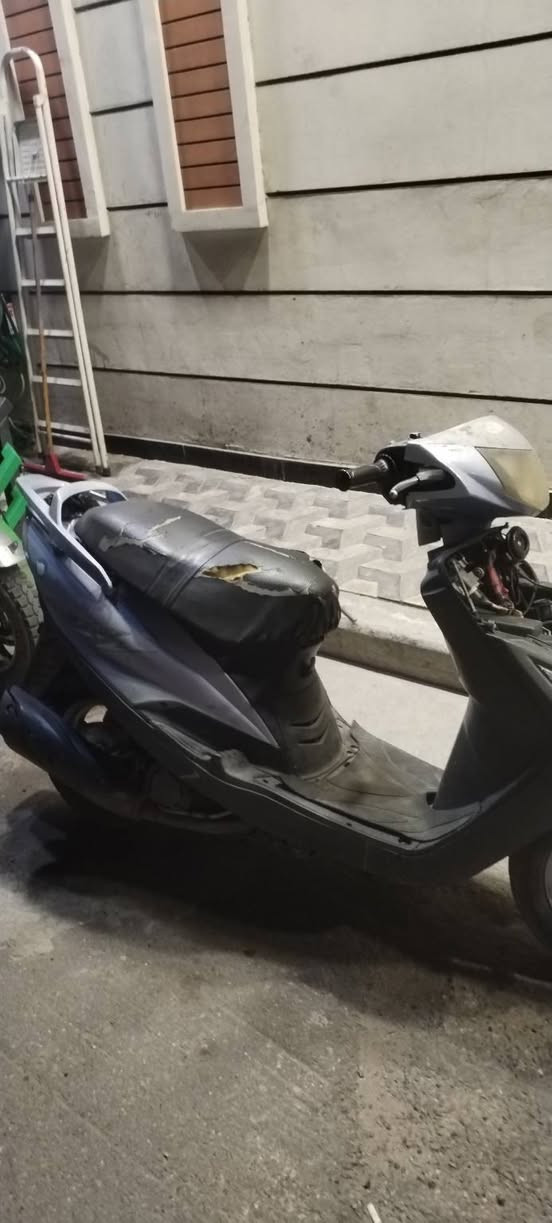 سلام عليكم ورحمة الله وبركاتة اخواني عندي هاي دراجه ماكس ثعلب 140الدراجه شغاله وخير من الله نقصه باتري وكفر امامي ولباقي كله شغال هندر واحد والله مراوس او بيع هاذا رقمي ***********متواجد علا كل المواقع تواصل
