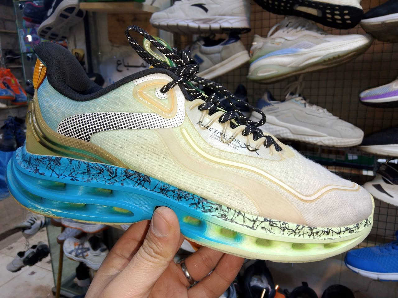 العنوان سوق النبي سوق البالة قرب الخضروات 
الاسعار جدا مناسبة 🔥

واتساب 🤳 ***********
يوجد توصيل
