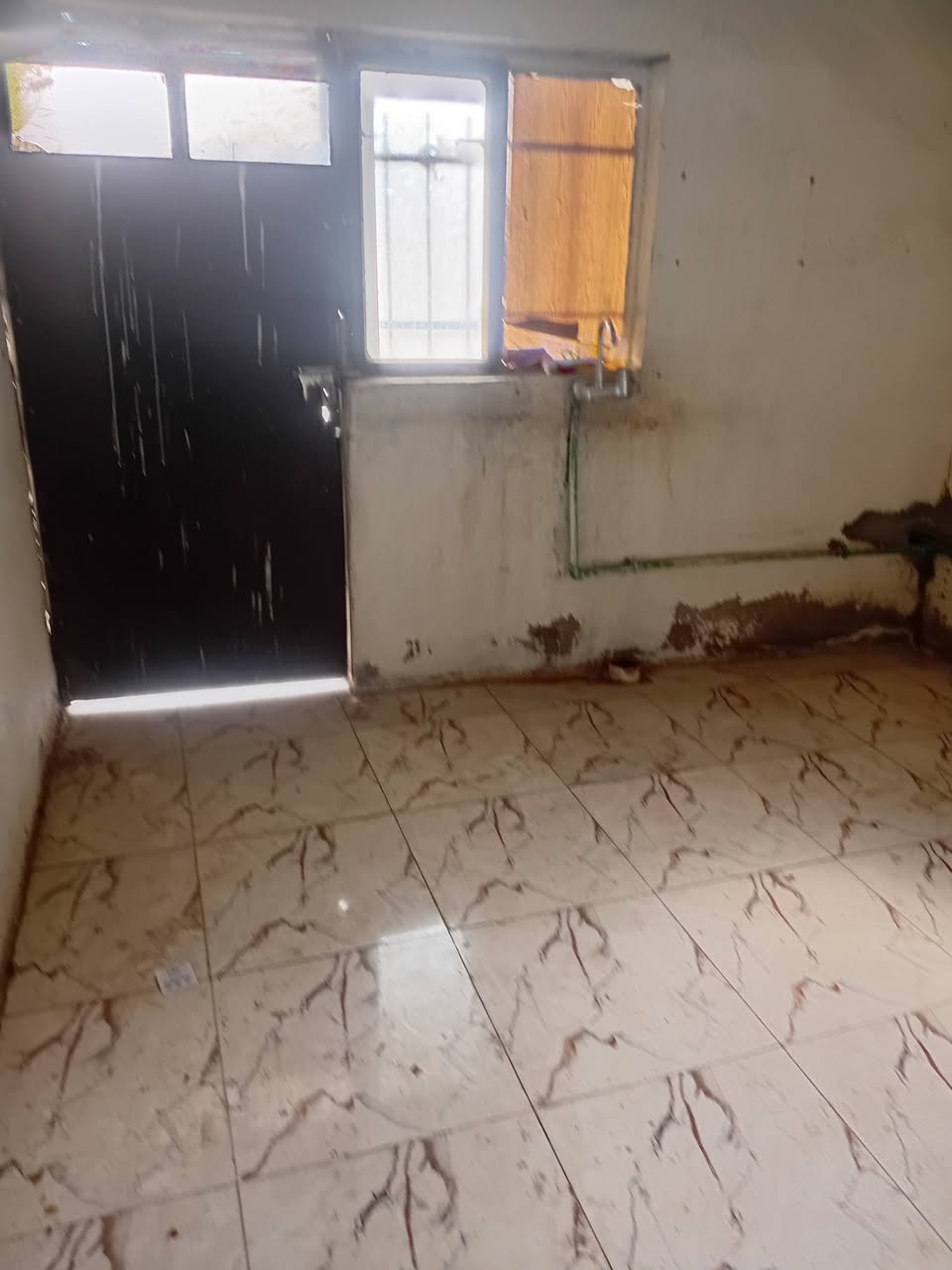 السلام عليكم بيت تجاوز بالمحمودية حي بدر بيت نضيف وجبير وحديقة للاستفسار *********** الشراي يتصل ع وتساب
