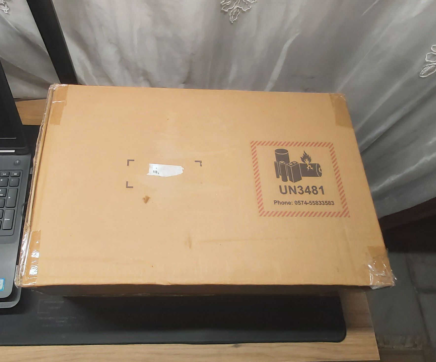 السلام عليكم 

منشار سلسلة لاسلكي محمول Gardtech 6" Mini Chainsaw

- المواصفات:
- طول نصل القطع: 6 بوصة (15.24 سم)
- الجهد الكهربائي: 20 فولت
- نوع المحرك: محرك نحاسي عالي الكفاءة
- البطارية: ليثيوم أيون 2.0 أمبير ساعة
- سرعة السلسلة: 5 متر/ثانية
- الوزن: 1.1 - 1.2 كجم
- المميزات:
- نظام أمان مزدوج
- تصميم مريح ومقبض مغطى بالمطاط
- سهولة الصيانة
- تبريد فعال
- المحتويات:
- المنشار الكهربائي
- 2 بطارية ليثيوم
- شاحن جداري سريع
- سلسلة إضافية
- مفك ومفتاح ربط.


**إذا كنت صاحب هذا الإعلان وتريد حذفه لأي سبب، رجاءا أرسل رسالة إلى الدعم الفني**