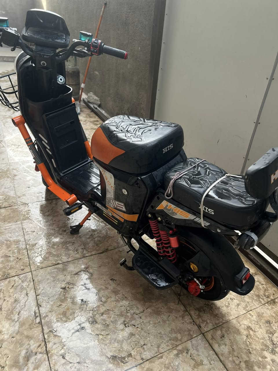 بايسكل شحن H900
موديل 2025
مواصفات كامله 
بصمة تشغيل ، بي نقوصات بسيطة
المكان : كربلاء حي النقيب
السعر 400 وبي مجال
للأستفسار اكثر ***********
