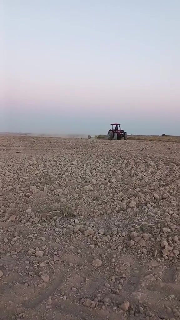 سلام عليكم مكينه مديل ٢٤ للبيع مفتوحه رقم سليمانيه وراها ٥ ملحقات دسك  معدلان  فدان  خرماشه  مرازه   مكانها الحالي ميسان  ***********
