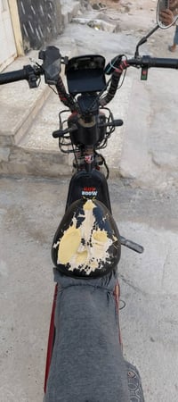 عندي هاي الدراجه كلها شغاله بس الايت مالتها مايشتغل مالص الفيشه مالته ...