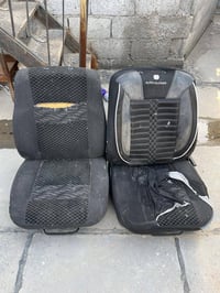 كشنات بيجو روى للبيع ناقصهن بس دوشمة للتصال 07764210811