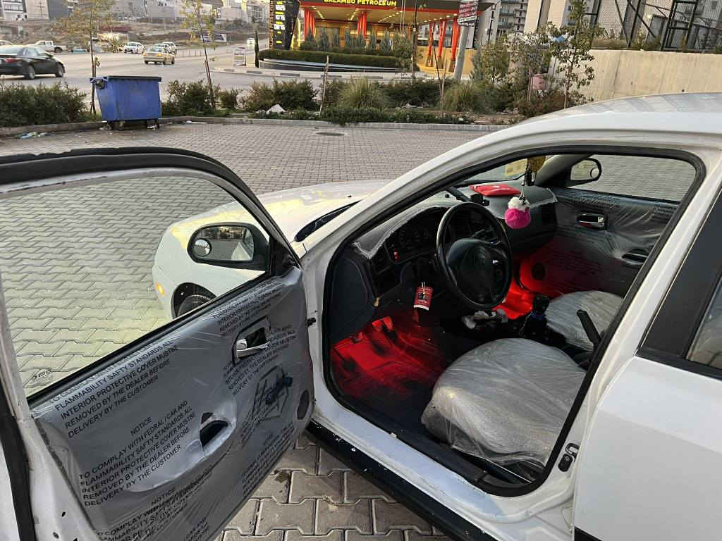 بەناوی خوای گەورە 
هۆندا ئەلەنترا   2002 بۆ فرۆشتن فول عادی بەس تەبریت و پاوەرە سەیارەیەکی زۆر تووند
 و تۆرە ماڵی دۆستە لەکۆیەم *********** أربيل, العراق
