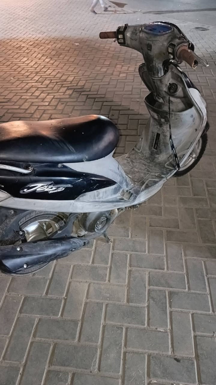 سلام عليكم دراجة ماكس منغولي للبيع دراجة ما بيهة اي نقص كاملة بس تعال وسوق شرط ختم واحد وي المكينة بغداد مدينة الصدر 35 السعر 600وبيهة مجال هذا رقمي‏‪***********‬‏
