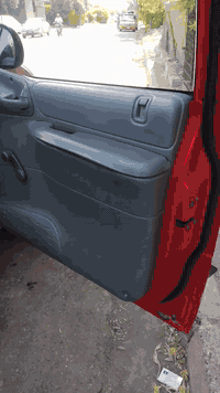 السلام عليكم دوج كرفان موديل 96 كير جديد ومحرك شرط رقم سنوية مجدده لغيايه 2028 السياره جديد صبغ حزام جماليه بدون معجون كهربائيات كيجات كلها شغاله منضومه تبريد جديد
تدفئه شغاله 
                            السعر 55 وبيها 
                             مجال شي قليل 
               اي استفسار اتصل على 
               الرقم مكلف بل نشر 
***********
