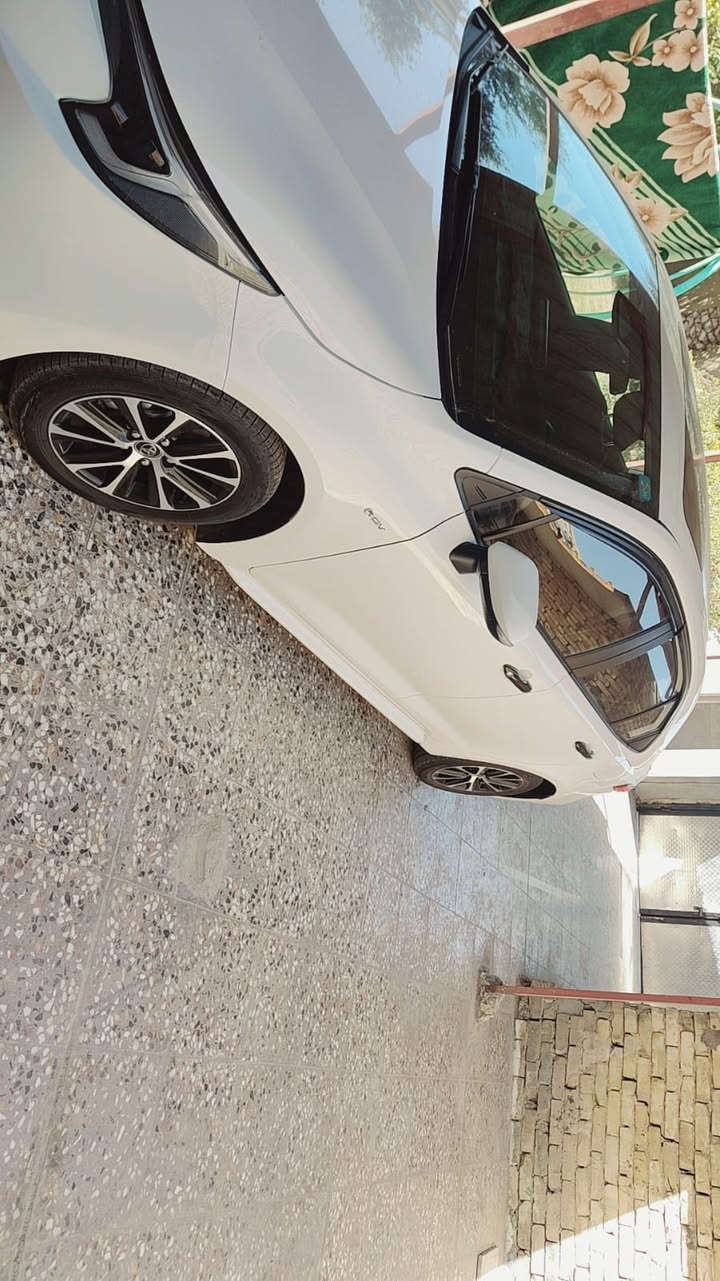 موديل 2025
وارد الصين 
ماشيه 10 الف
نص فول فتحه 
وسايد بريك دكمه 
مراوس بكورلا كروس او فروتلاندر

رقم بغداد بسمي 

+964 770 451 9011
