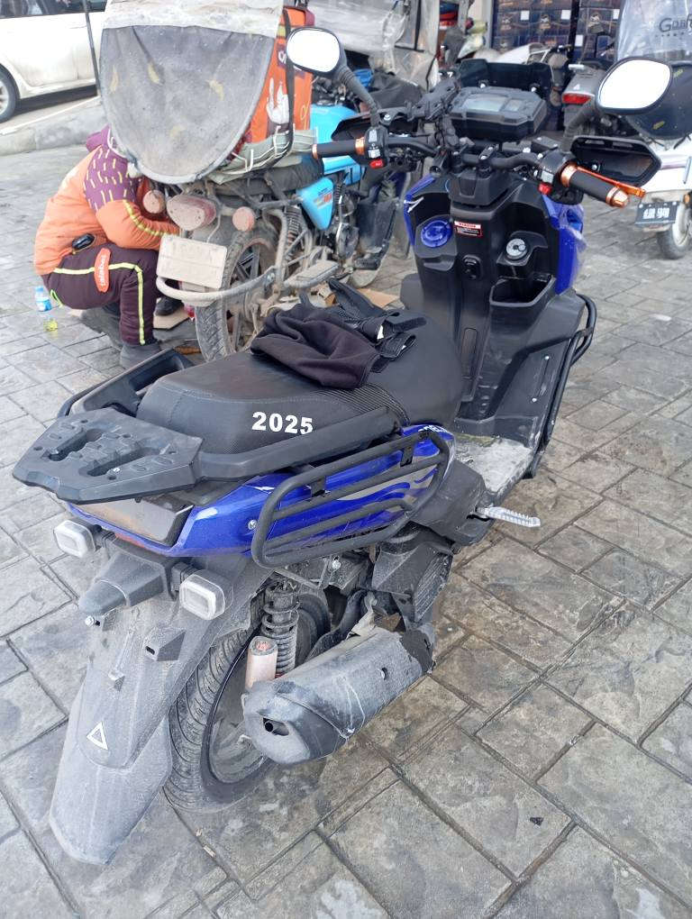 ئه م ما تۆرە بۆ فرۆشتن زۆر پاکه و تازە رۆنی گۆراوە مه کینه ی زۆر پاکه مه کینه 150 یه مۆدێلی 2025 و ئۆ تۆ ما تیکه 
0773 406 59 49 السليمانية, العراق
