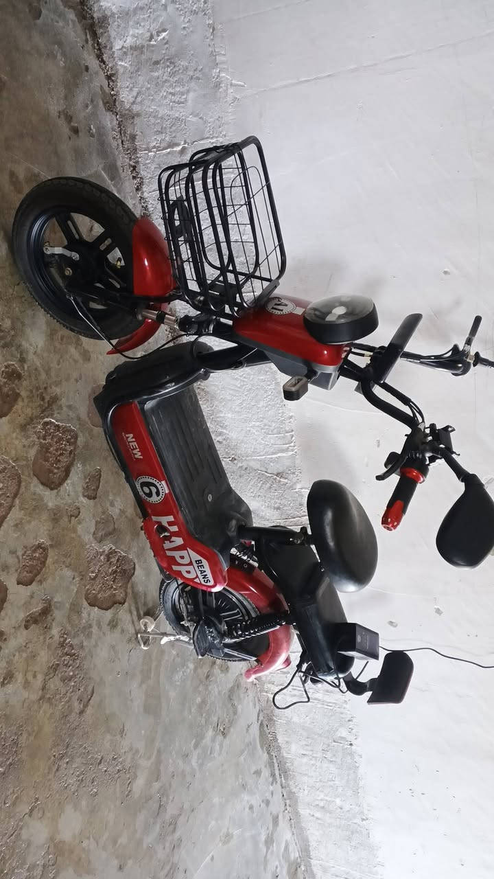 السلام عليكم بايسكل شحن للبيع السعر 250$ 2025 مستخدم شي قليل الاستفتار ***********
