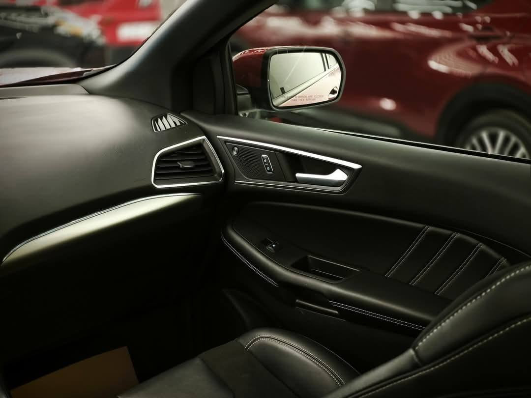 Ford Edge ST 2024 فول الفوول
مواصفات السيارة ST 1/1  ST تجي اعلى فئة
مقاعد تدفئة وتبريد
حساس امامي وخلفي
مقاعد خزن
كامرا امامية وخلفية
اوتو بارك الركن التلقائي
مقود كهرباء
اوتو ستوب
اوتو هولد
انارة محيطية
بانوراما
لايتات داينمك زينون بلادي 
وبعد بيها مواصفات هوااي

مكينة 6 سلندر + توين توربو حجم المحرك 2.7  يولد 335 حصان️ ماشية 14,000 الف ميل  قابل للزيادة 

الضرر جانبي بابين جهة الراكب ومبدل بلادي ومصبوغ لمطابقة اللون
بجم كبس وصندوق كبس 

السيارة مرقمة اربيل وجاهزة

مكان السيارة اربيل للاستفسار ع خاص او الرقم ***********
