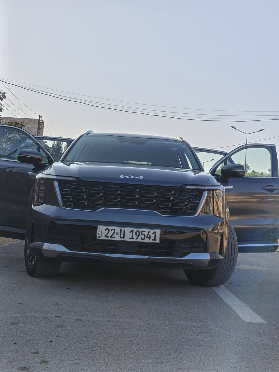 سيارة سورنتو 
موديل 2024
محرك 2500
قطعتين تبريد 
بصمه 
شاشه قطعه واحده كار بلي 
كشنات تدفئه 
مقاعد جلد اسود 
عدد المشي 21الف ميل 
حساسات ٣٦٠درجه 
مقعد سائق كهرباء 
ويل كب اسود 
حادثها نص الباب ونص الجاملغ بدون دواخل السعر 249وبيه مجال 
رقم الهاتف
***********
