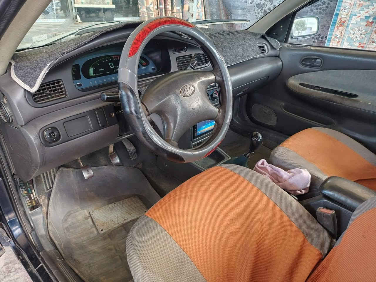 لبيع او مراوس سيفيا 95 ديالى انكليزي سنوية جديده 31 هزه جديدة كير محرك مكفول تبريدها شغال مرشوشه حزام تخم تاير كهربائيات كله شغاله صدر جديد 37 وبيها مجال مكاني ديالى بلدروز ***********
