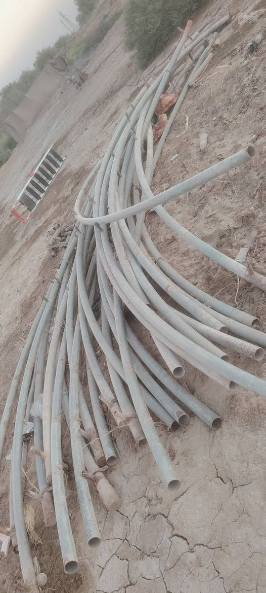 سلام عليكم…
بيت زجاجي للبيع 
للاستفسار ***********
                ***********
،،،،،،،،
