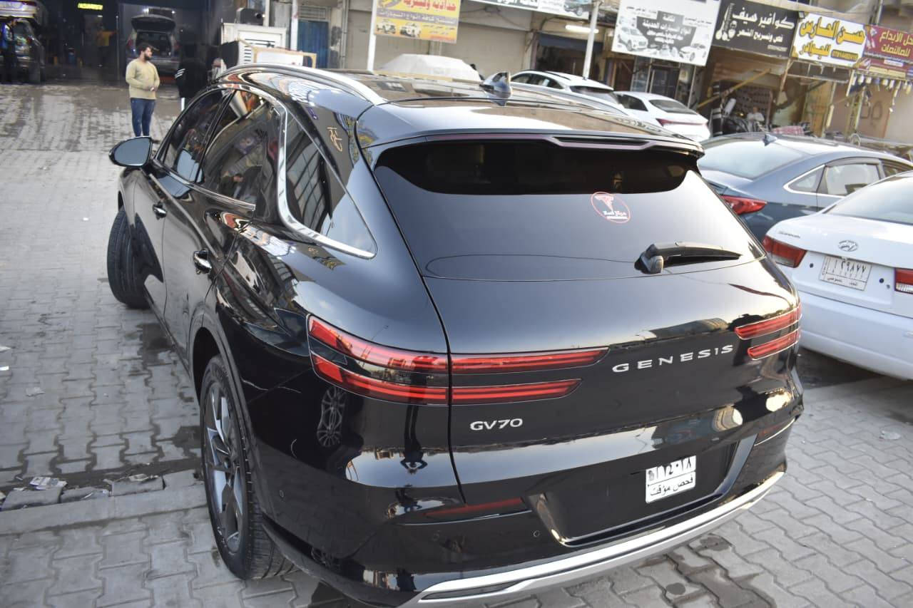 جينسز كهرباء بالكامل موديل 2024
سيارة كهربائية بالكامل اقتصادية
دفع رباعي AWD دبل ماطور
تنطيك قوة حوالي 429 حصان و516 lb-ft عزم دوران
وفي Boost Mode توصل القوة حتى 483 حصان 
(زائد قوة مؤقتة عند التسارع)

💎 ســعــر ✅ ::  الــرد تلقائي 📮

الأداء
التسارع 0–100 كم/س تقريبًا 4.2–4.5 ثواني
أعلى سرعة حوالي 235 كم/س
سيارة سريعة وهادية بالكهرباء وتغلب منافسين كثيرين من فئة SUV الكهربائية
البطارية والمدى
سعة البطارية حوالي 77.4 ك.و.س
المدى الكهربائي الرسمي حوالي 450 كم للشحنة الكاملة حسب تقديرات EPA
شحن سريع من 10% إلى 80% بحوالي 18–20 دقيقة على شاحن سريع مناسب
بالاستخدام الفعلي ممكن تحصل على مدى أعلى داخل المدينة ومع قيادة معتدلة
الراحة والمساحة
مكان كافي لخمسة ركاب
تجهيزات داخلية فخمة
شاشة رقمية
نظام تكييف
مواد جلد
بيه هواية مواصفات بعد

رقم التواصل :::- ***********
