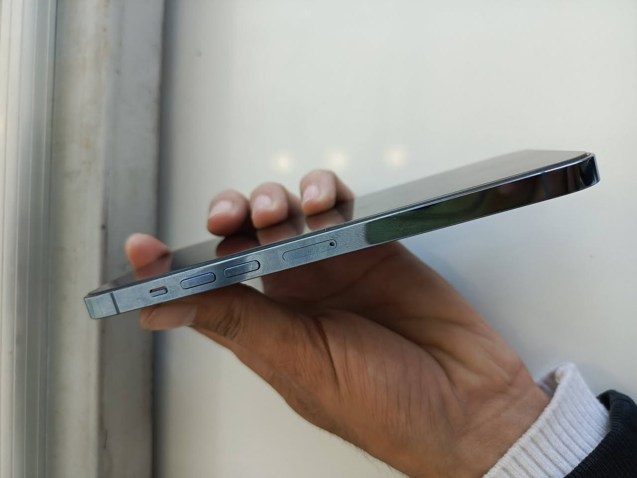 ايفون 13 برو ماكس بطاريه 95 معلايه ذاكره 256 فقط الجهاز مو وتر بلادي ما مبدل بيه شي السعر ب650 للاتصال***********
