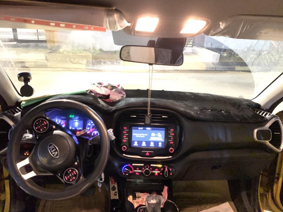 السلام عليكم
�🚨 للبيع كيا صول 2020 وارد أمريكي – نادرة بهاللون 🚨🚨

🔥 موديل 2020 | وارد أمريكي أصلي

🍋 لون ليموني يخبل – يلفت النظر بكل مكان

⚙️ محرك قوي واقتصادي | قير أوتوماتيك ناعم

🧼 نظافة فوق الممتاز – ما تحتاج ولا شي

✅ جاهزة للفحص بأي مكان وبأي وقت

❌ لا مشاكل | لا أعطال | لا صرف فلوس

⭐ مواصفات كاملة

مكانه بغداد الكرخ 

سعره 132وييه مجال 

رقم هاتف 📞 ***********
