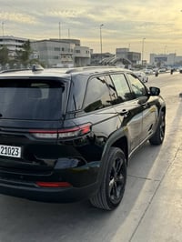 جيب موديل 2024 زيرو ماشيه3 الف ققط للبيع التديوت 2024 5راكب فول مواصفا...