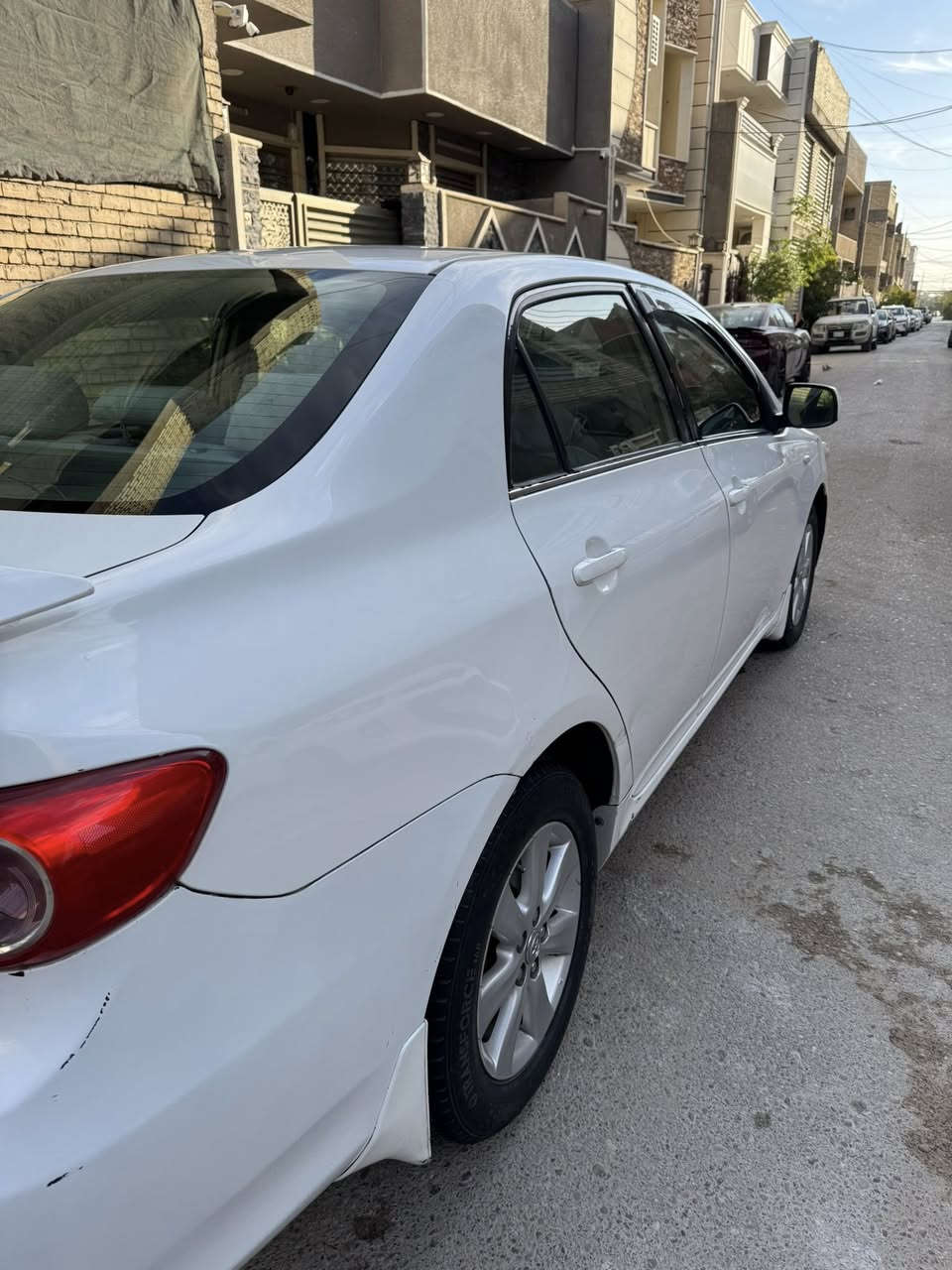السلامً عليكم  كورولا موديل ٢٠١١ الشركة العامة رقم بغداد الجديد محرك ١٨٠٠ تبريد تدفئة صدر امامي خلفي كله جديد 
شاشة وكامره وكشنات مدوشمة 
بيها فقط الدعاميات صبغ وطخه يم قبق البانزين
السعر ١٢٢ وبيها مجال 
***********
