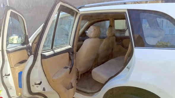 السلام عليكم تيكو ١٣ مكينه كير تخم تاير تبريد شاشة كامره كله جديد رقم دولي بغداد بيه قطعتين صبغ جاملغ وباب بدون دواخل السعر ٥٨ وبيه مجال مكان السياره بغداد الشعب للتواصل على الرقم ***********
