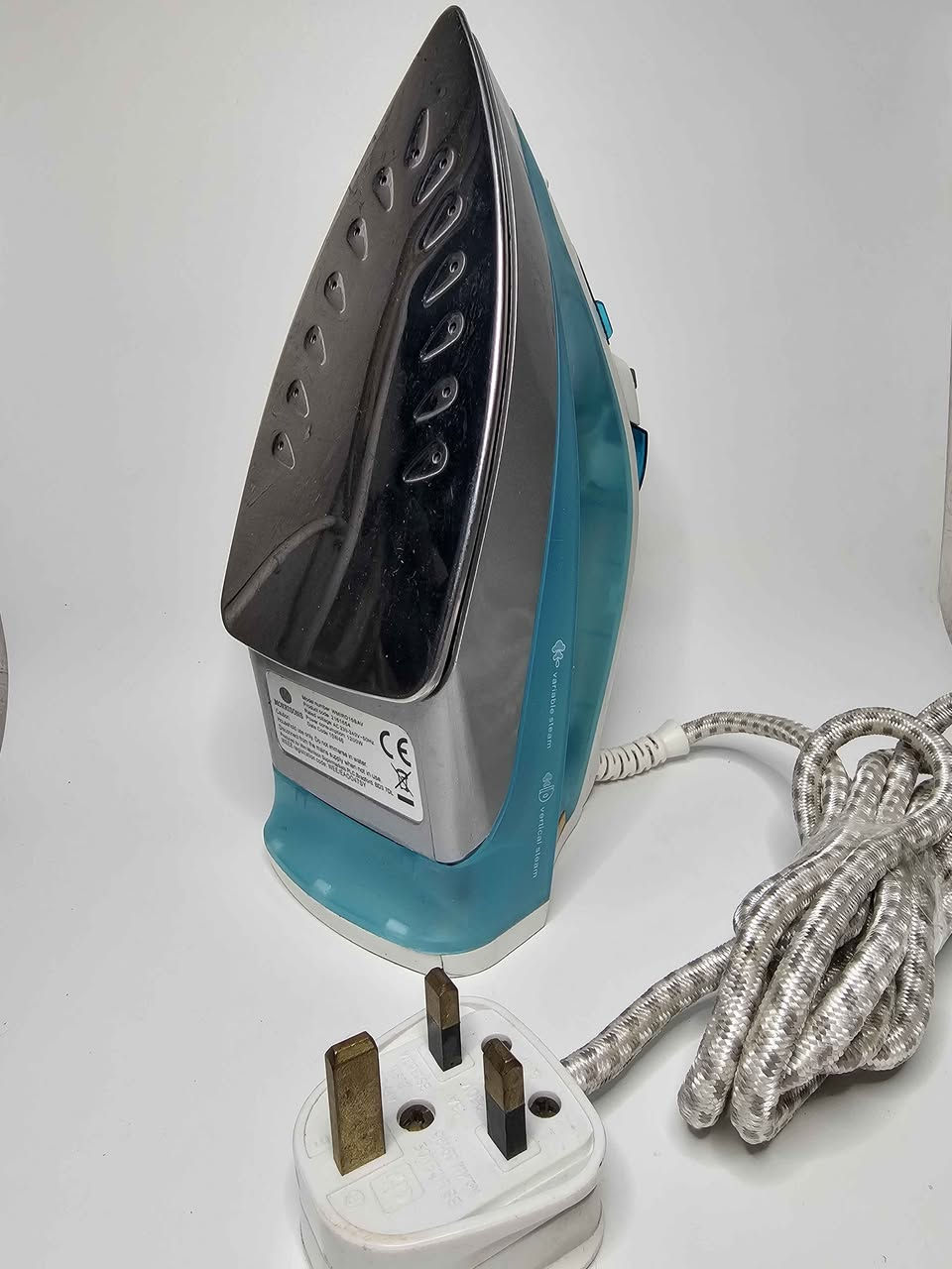 مكواة بخارية (Steam iron)
مكواة ألمانية الصنع
بخاري مائي  يعمل على كهرباء 220 فولت 
نضيف جدا 
متجر إكسبو Expo
لبيع الأجهزة والبالة الأوروبية
التوصيل للأماكن القريبة في الرصافة مجاناً
توصيل المحافظات والأماكن البعيدة 5000 آلاف
للتواصل:
***********
الصفحة الرسمية على الفيس بوك:
(متجر إكسبو Expo) بغداد, العراق
