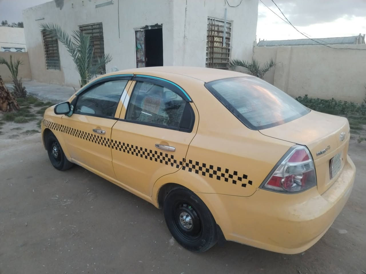 يالله البيع افيو موديل 2010 السياره خليجيه 
رقم نجف ألماني بسمي سنويه 2027 مكينه وكير وحداديه وتبريد خير من الله  كير عادي هيه وغرامه مصفر مكينه 1400 مفتوح خليجيه السياره كفاله عامه بس جاملغ مبدل بدون داخل رقم الهاتف *********** /***********
اي استفسار اتصل على الرقم وبيك خير وتدلل
العنوان طريق كربلاء نجف عامود 250
