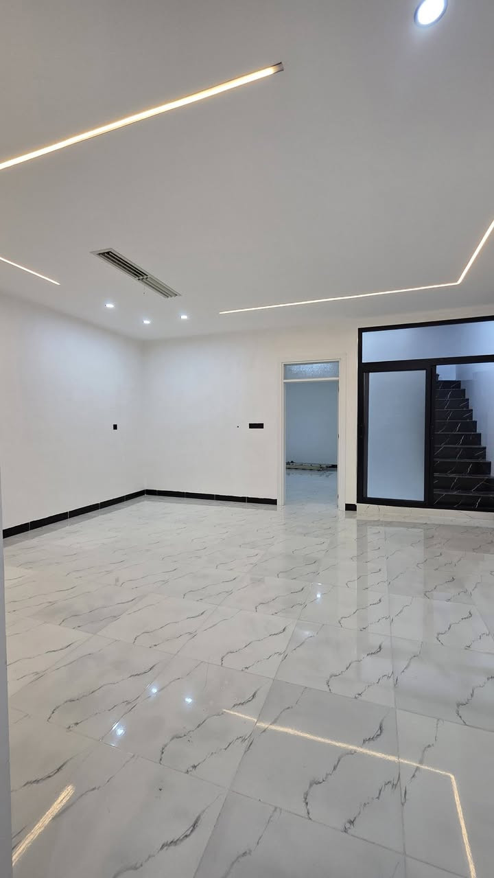 #خانوو_بۆفرۆشتن_فوول_VIP| #بیت_للبیع 

🏠 خانوو بۆفرۆشتن لە 8 حەسارۆك
🔹 ڕووبەری 125 مەتر نوێ
🔹 نوێ فوول VIP 
🔹 2 طابق + بـەیـتـوونـە
🔹 4 ژووری نووستن (1 سویت)
🔹 مطبخ + مطبخ عمل
🔹 ژووری میوان + 2 ھۆڵ 
🔹 2 حەمام + 3 مرافق
🔹 ڕووی نسارە

📞 ***********         

🔹 بۆ زانیاری زیاتر 1 بنووسە یان پەیوەندی بکە
▫️▫️▫️▫️▫️▫️▫️▫️▫️▫️▫️▫️▫️▫️▫️▫️

🏠 بیت للبیع في 8 حساروك
🔹 مساحة 125متر سفر
🔹 بناء زیرو فوول VIP 
🔹 طابقین + بیتوونە
🔹 4 غرفە نوم ( 1 سویت)
🔹 غرفە استقبال + 2 صالة
🔹 مطبخ + مطبخ عمل
🔹 2حمام + 3 مرافق
🔹 اتـجـاە نسار

📞 ***********          ***********

🔹 لمعرفە سعر اکتب رقم ۱ او اتصل
▫️▫️▫️▫️▫️▫️▫️▫️▫️▫️▫️▫️▫️▫️▫️▫️
✰ ئەگەر موڵکەکانتان دەفرۆشن وێنە و زانیاری بنێرن کڕیارتان بۆ دەدۆزینەوە.
