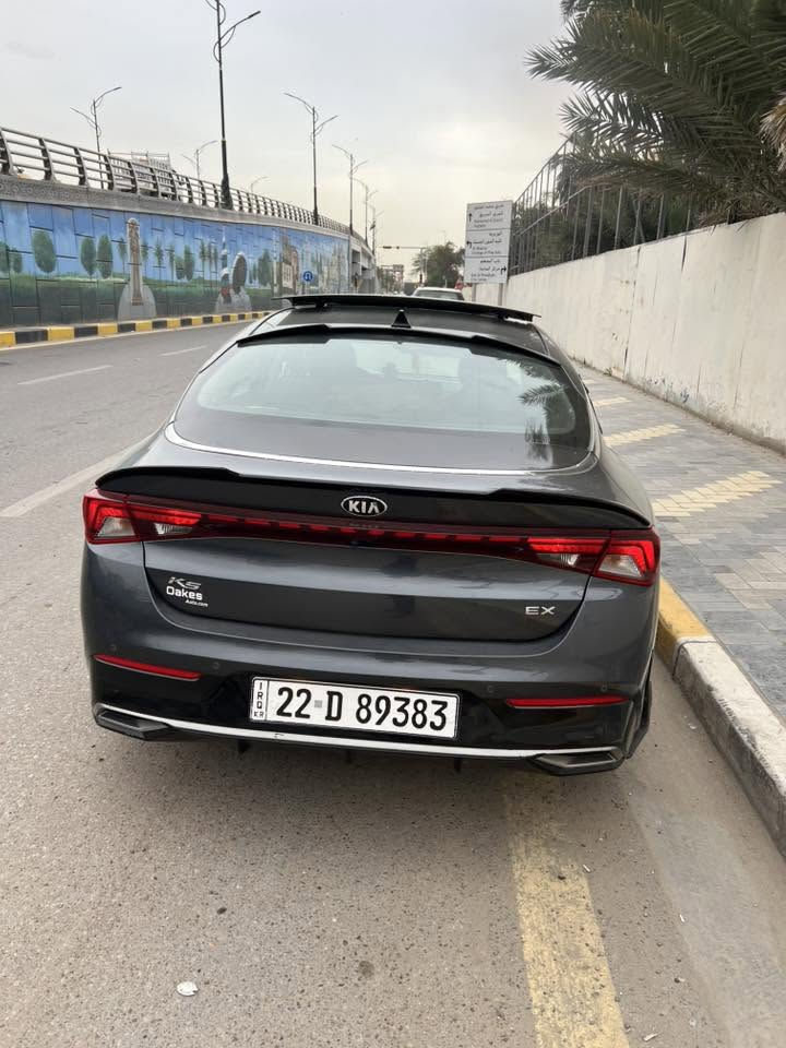 للبيع Kia k5  ex موديل 21
محرك 1600 تيربو مكفول 
سياره بصمه تشغيل عن بعد 
فتحه بنراما 
زنون ولد امامي خلفي
داخل جلد  اسود وكشنات كهرباء 
تبريد قطعتين 
شاشه جبيره كار بلي 
فول تحكم ستيرن 
سستم سماعات 
تبريد بيانو
حساسات امامي خلفي 
تثبيت مسار وتثبيت سرعه 
سياره جاهزه ما بيها اي نقص مكفوله كير محرك شواصي
بيها ٤ قطع صبغ كلير بدون ضرر داخلي بجم كبس وايرباك راجع سستم وما بيها اي علامه مشتغله بالدشبول

رقم سليمانيه هزه وسنويه جدد 
باسمي السنويه تحويل ثاني يوم 

السعر 142 ورقه وبيها مجال للشراي 
مكاني بغداد وزيريه 
***********
