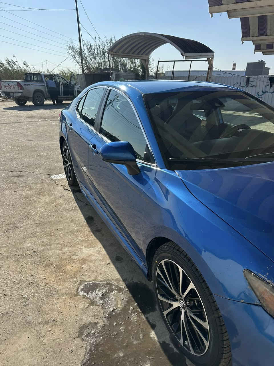 السلام عليكم كامري SEموديل 2020ماشيه 125الف ضرر موجود بلصور السعر 155وبيها مجال بسيط مكاني بغداد ***********
