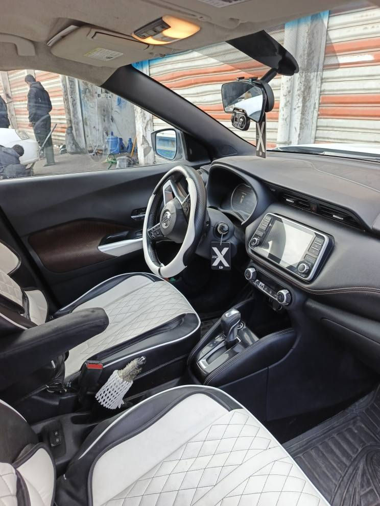 نيسان كيكس ٢٠١٨ فول مواصفات تو كلر ماشيه ٦٧ ألف ميل أحدثها جاملغ أمامي أيسر بدون دواخل مابيها أي نقص والحمد لله  للبيع أو مراوس مكاني بغداد للاستفسار *********** واتساب بغداد, العراق
