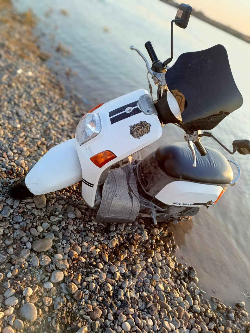 للبيع بوليس دراجه فول مامفتوحه بلاديه بدون صبغ  المكان سامراء المثنى السعر 700 وبي مجال رقم الهاتف ***********
