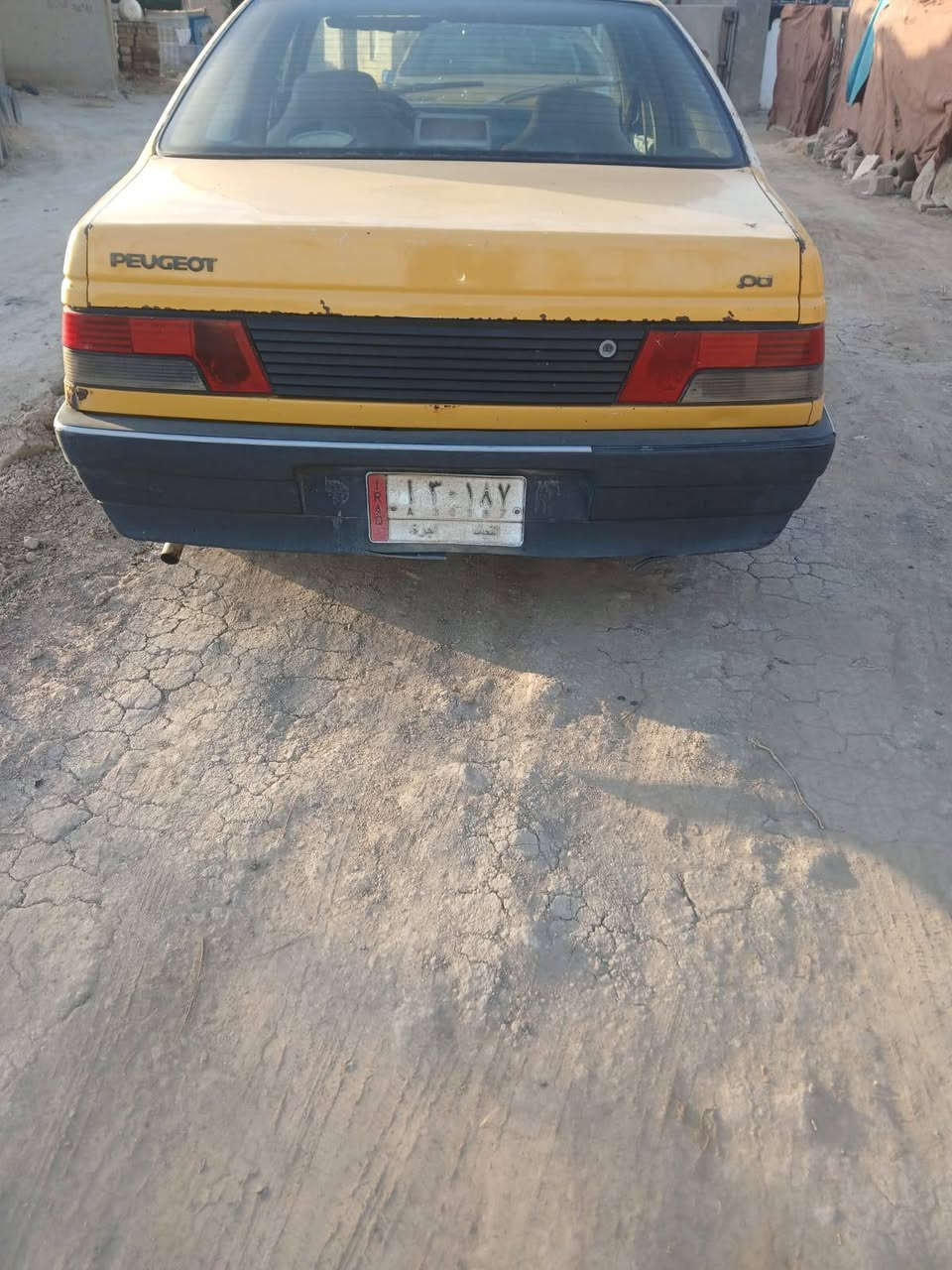 سلام عليكم سياه بيجو روى مديل 2009سياره شواصيه زينات مكينه جديده والكير نقصه بس الجبنه  تخم تاير نضيف  كهربائيات زينه سياره نضيفه اي ستفسار داخل الرقم ***********
والسعر 7 اوراق
