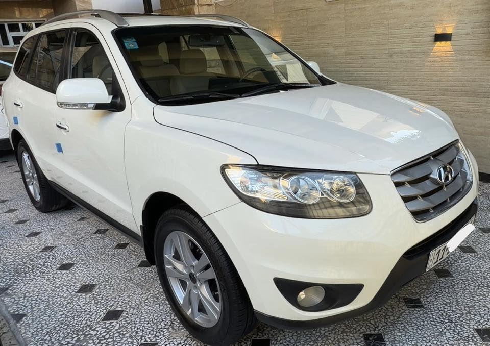 للبيع سنتافية ٢٠١١ خليجي فول مواصفات ١/١ محرك ٦ سلندر
سيارة مكفولة من صبغ فقط شي بسيط بالجاملغ ال امامي وشرط الفحص  
رقم بغداد مشروع وطني سنوية ب اسمي المواصفات :-
١- بصمة ابوب + تشغيل 
٢- فتحة ( سلايد )
٣- ٧ راكب 
٤- تبريد ٣ قطع ( مركزي ) 
٥- مري شفط 
٦- شاشة كبيرة + كامرة 
٧- فور ويل 
٨- محرك ٦ سلندر 
٩- ماشية ١٠٢ كيلو 
١٠-ثلاجة 
وباقي المواصفات المعروفة لل سنتافيه ملاحظة 
( صبغ فقط بالجاملغ ال امامي شبرين وباقي السيارة مكفولة )
عنواني بغداد حي الجامعة 
السعر ١٤٩ ورقة 
***********
