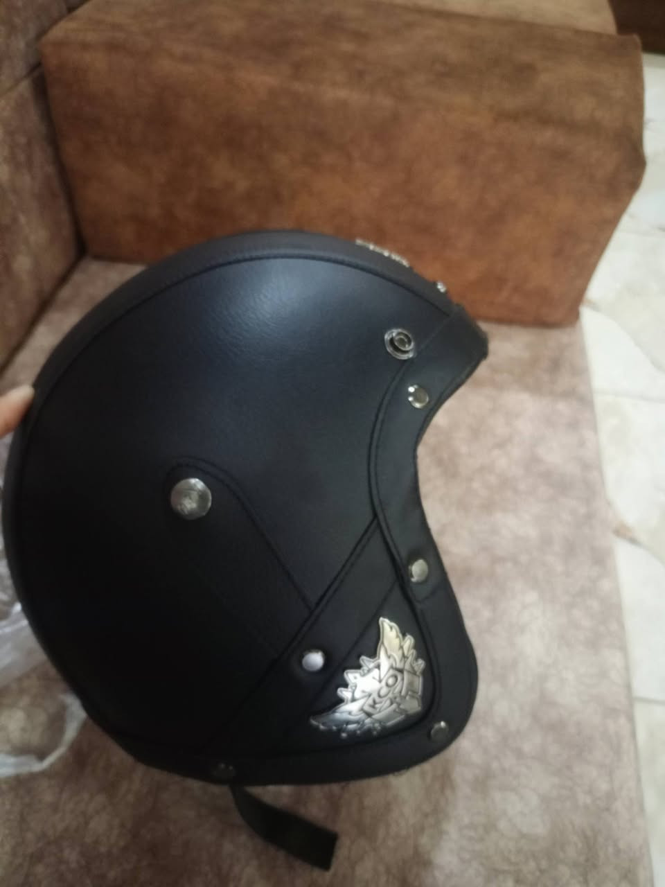 خوذه للبيع مال هارلي جديده ممستخدمه ب35 مكاني بعقوبه ***********
