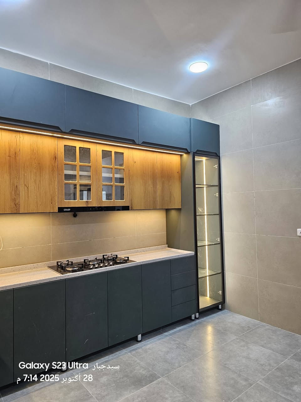 السلام عليكم 
من اعمالنا كاونتر الداخل المنيوم والخارج خشب الــ HDF عالي الجودة


**إذا كنت صاحب هذا الإعلان وتريد حذفه لأي سبب، رجاءا أرسل رسالة إلى الدعم الفني**