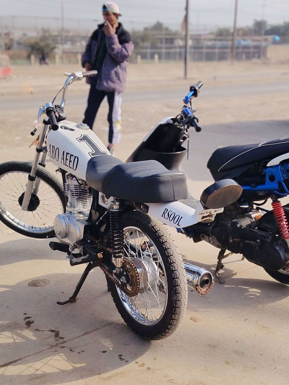 السلام عليكم شباب ايراني للبيع موديل 2025 الدراجه كفاله عامه ما مفتوح برغي بيه نضيفه الدرجه
المكان بغداد  ناحيت الوحده قرب من بسمايه
السعر 650 وبيهه مجال حك الجيه 
الرقم ***********
