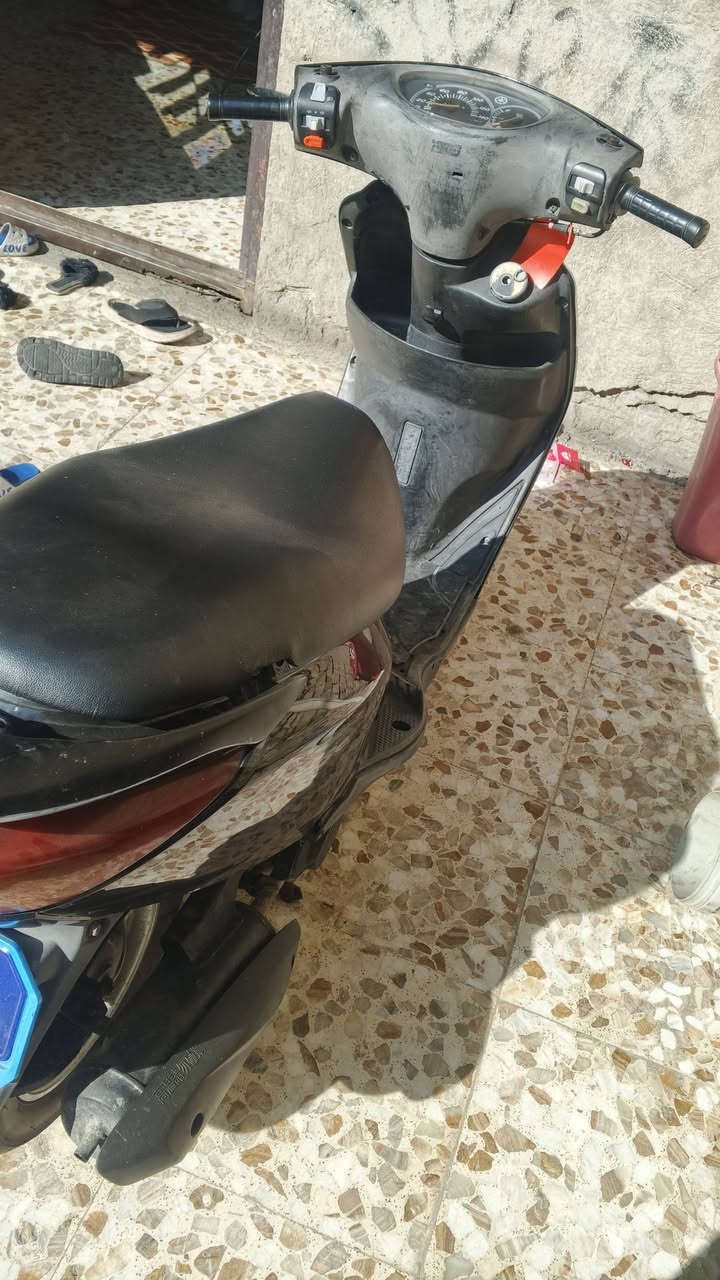 دراجه فريز للبيع شغاله سلف وهندر كهربائيات كاملة اي نقص مابيهة خير من الله السعر 650 بغداد الشعب شارع الصحه ***********
