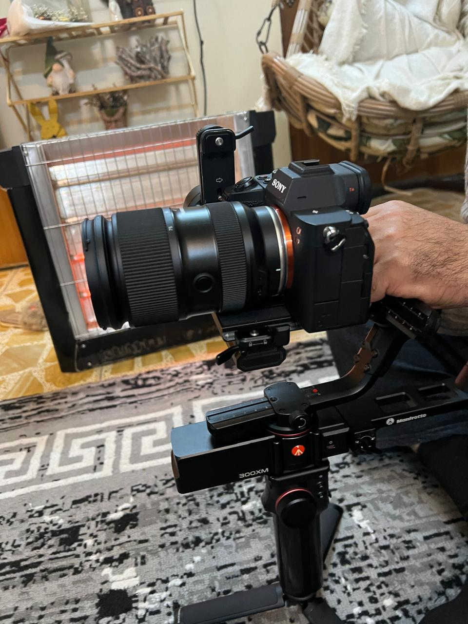 📢🔥 للبيع مثبت احترافي Manfrotto MVG300XM – فرصة ذهبية للمصورين 🔥📢
إذا تريد شغل سينمائي حقيقي وثبات يخليك تطلع فيديو نظيف بدون اهتزاز… هذا هو الحل 💪🎥
🔹 مثبت 3 محاور (3-Axis Gimbal) احترافي من شركة عالمية
🔹 يتحمل وزن لحد 3 كغم – يشيل كاميرات الثقيلة بدون تعب
🔹 جسم قوي ومتين جداً مصنوع من مواد عالية الجودة
🔹 تصميم عملي ومريح بالمسك لفترات تصوير طويلة
🔹 شاشة LCD للتحكم السريع وتغيير الإعدادات بسهولة
🔹 بطارية تدوم تقريباً 8–10 ساعات شغل متواصل
🔹 أوضاع تصوير متعددة (Follow – Lock – POV – Inception Mode)
🔹 توازن سريع وسلس – ما يضيع وقتك بالموقع
🔹 مناسب للأعراس، الإعلانات، اليوتيوب، الريلز، والأعمال الاحترافية

الميزة الأهم 👇
شركة Manfrotto معروفة بقوة تصنيعها ومتانة معداتها، وهذا الموديل خصوصاً يتحمل شغل ثقيل وما يخذلك بالميدان 💯

الحالة: (استخدام خفيف جداً )
💰 السعر: (450الف – و بيه مجال همين
📍 الموقع: (بغداد الحارثية شارع الكندي)
📞 للتواصل خاص أو واتساب ⁦+964 785 877 3731⁩


**إذا كنت صاحب هذا الإعلان وتريد حذفه لأي سبب، رجاءا أرسل رسالة إلى الدعم الفني**