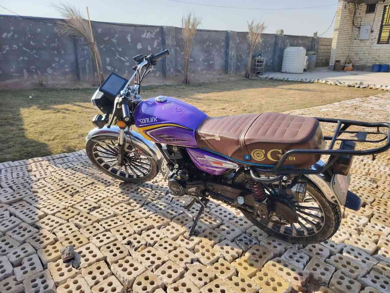 دراجه سونك للبيع
موديل 25  دراجه مكفوله كهربايات شغاله 
مكان بغداد نهروان 
السعر 800 وبيها مجال
رقمي ***********
