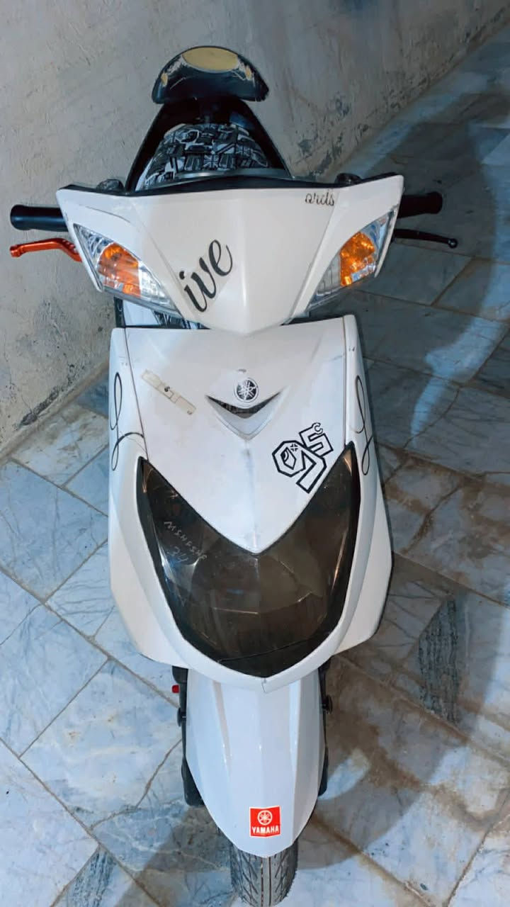 دراجة سكنس  فحل كابريتر كوري  نضافة كفرات ٧٥٪ نكرة سلف   كهربأئيات كلة شغال مكينة ٥٨
ابيعلك من باب البيت شرط  شلعة ومعدل   المكان المحمودية السعر ٦٥٠ وبيه مجال الرقم ***********   للشراي اتصل لا تراسل مكلف  بل نشر
