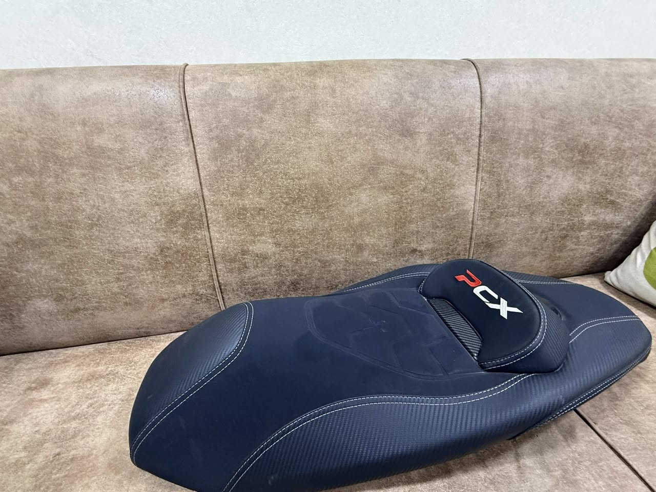 السلام عليكم كشن pcx للبيع ما مشدود ابد يرهم جيل الثالث والرابع العنوان بغداد الشعب ***********
