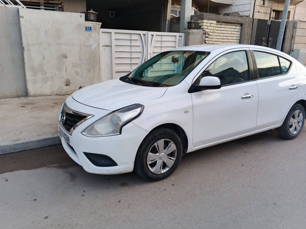 سلام عليكم نيسان صني موديل ٢٠٢٠ ماشية ٧٦ كاملة بدون صبغ بدون تبديل بس بارد الغدير ساحة ميسلون باسمي مطلوبة ٥٠٠ غرامة تنزل من السعر سعرها ١١٩ 
***********
