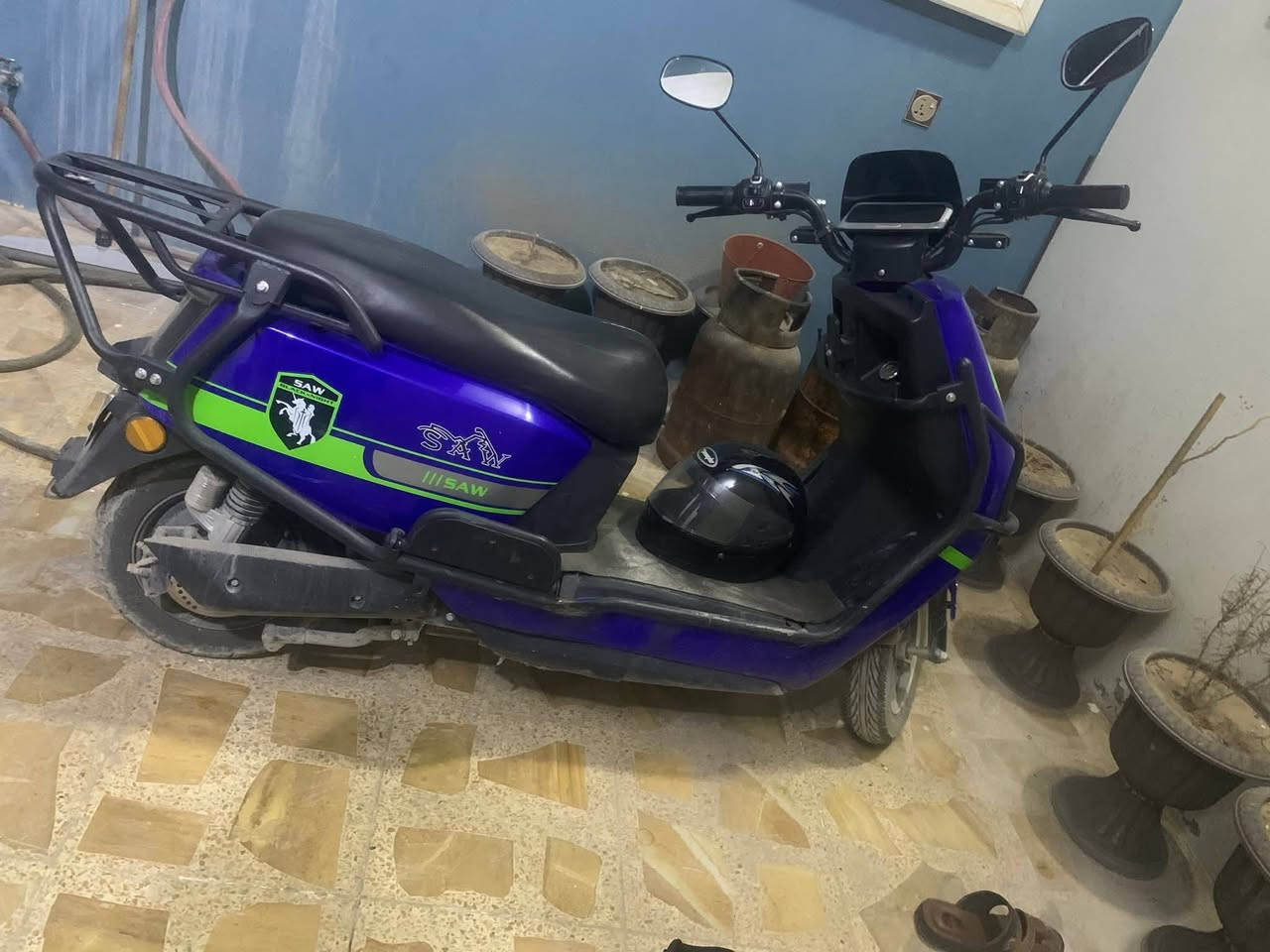 السلام عليكم
ماطور شحنSAW
6 بطاريات 
ملف 2000
للبيع السعر 600 وبي مجال قليل
***********
***********
