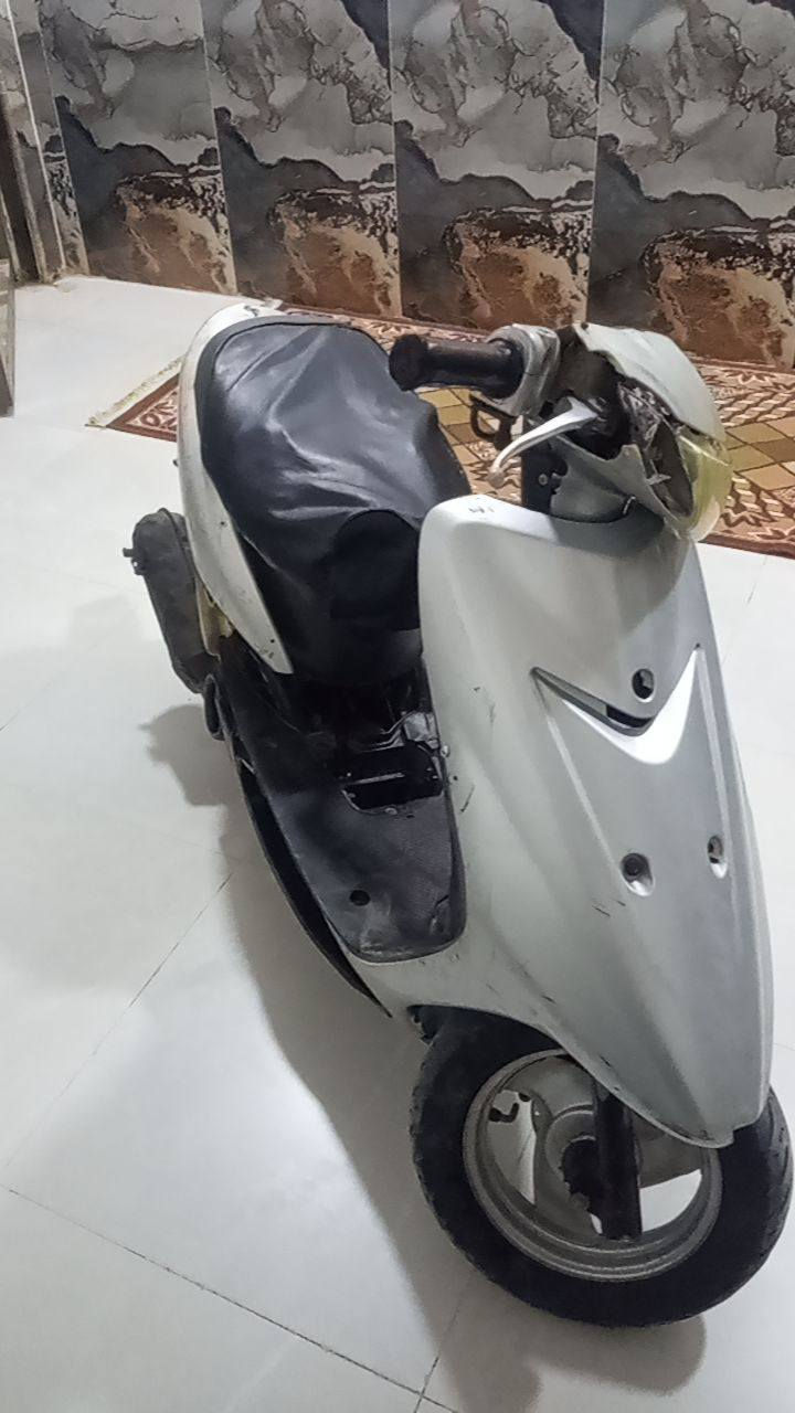سلام عليكم دراجه للبيع عصفوريه شلعه ومعدل  دراجه شرط مفتوحه مره وحده وبيدي مشتغله ومضبوض شغل مو كلاوات مكاني ناصريه ثوره وسعر خاص بيك خير وتدلل هذه رقميي***********
