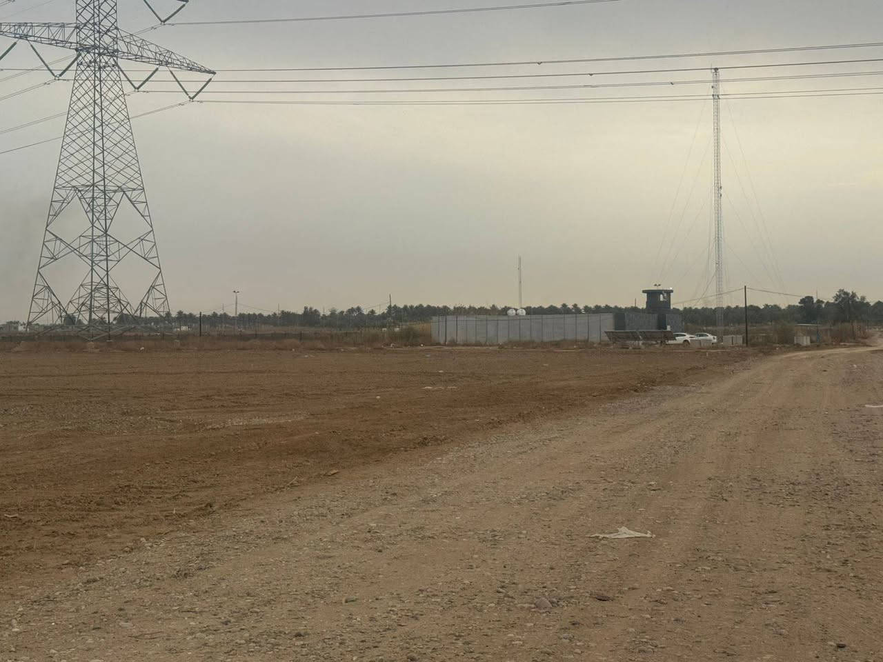 السلام عليكم
دوانم للبيع 20 دونم طابو ملك صرف كامله الخدمات في الفحامه
تبعد عن جزيره بغداد كيلو ونص
للاستفسار ه‍/ ***********
