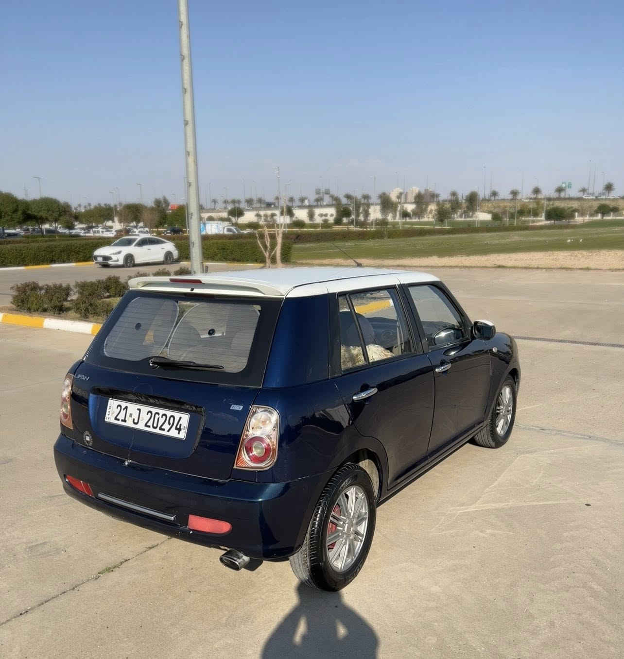 لیفان بێ بۆیاغ ٢٠١٣
بیلاد نیلی سەقف سپی 
٢ تەعدیلی بجوکی هەیە 
گێڕ وو مەکینە تەبریت 
تەقەو رەقە هەمووی بەشەرت رەقم نوێ بەناوی خۆمە جوار تایەی تازە لۆ بەسترایە پاتری تازە گۆراوە سەیارەکە زۆر مەزبوتو بێ کێشەیە هەموو کەرەبایتی بەشەرت سەعریش ٤٤ مەجال
*********** فایبەر واتسئاپ☎️
