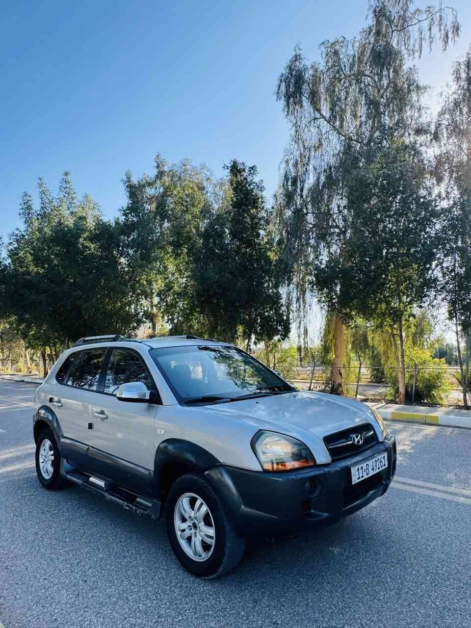 بيع مراوس
السلام عليكم 
توسان مكفولة من الصبغ والتبديل 
موديل 2009 
رقم بغداد 
مكينة 2000
داخل اسود 
جاهزة 
حدادية 
تخم تاير 
مكينة 
كير 
الشراي يتصل وبالخدمة 
مكاني بابل مسيب. 
***********
