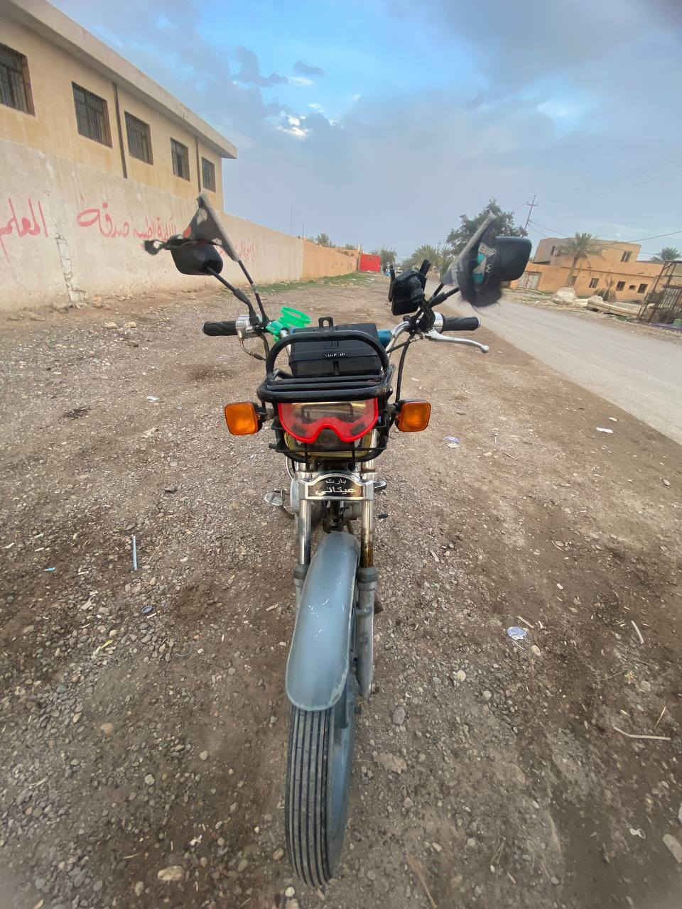 السلام عليكم بارت اربعه كير للبيع موديل 2019 محرك مفتوح كهربائيات شغالة دشبول نضيف تانكي نضيف محرك شرط هندر واحد كابريتر جديدة بلك جديد الماطور مضبوط كلجات جديدة السعر 350 وبي مجال للشراي مكاني تكريت رقم الهاتف ***********/***********
