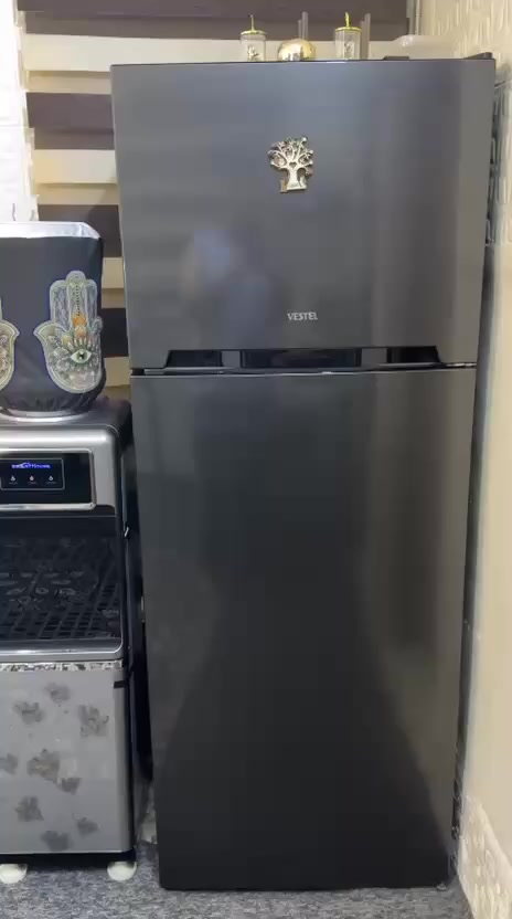 سلام وعليكم ثلاجه fistil حجم ٢٢ جديده السعرر٣٥٠ بيها مجال الامين الثانيه


**إذا كنت صاحب هذا الإعلان وتريد حذفه لأي سبب، رجاءا أرسل رسالة إلى الدعم الفني**